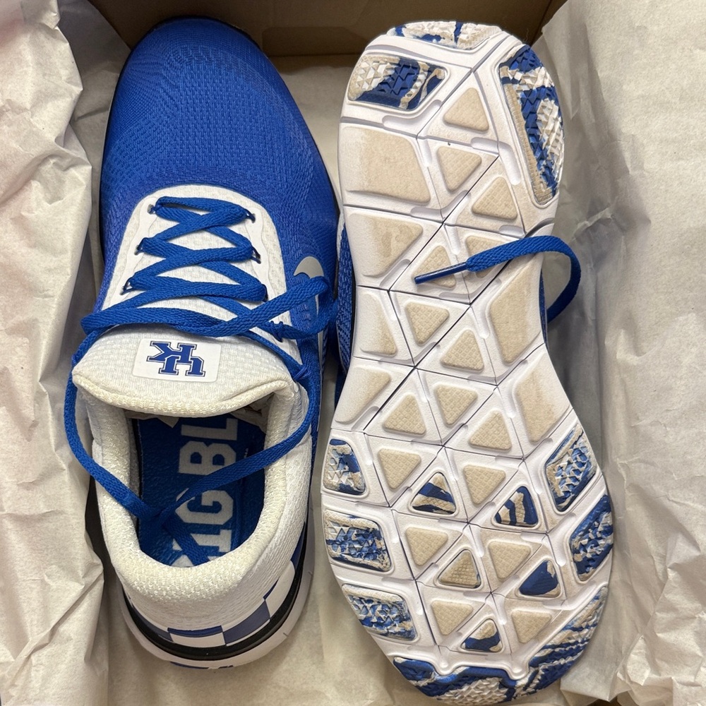 Nike Univ of Kentucky Sneakers